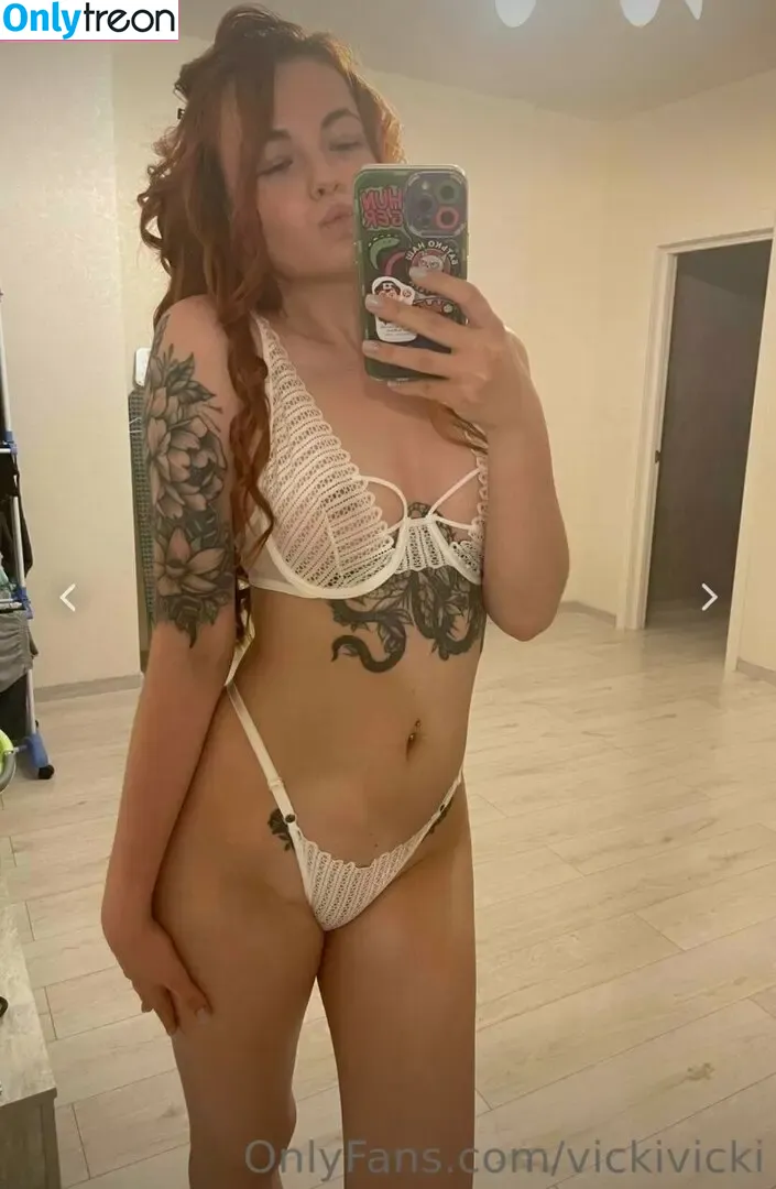 Vikaleto nude photo #0001 (_vikaleto / vickivicki)