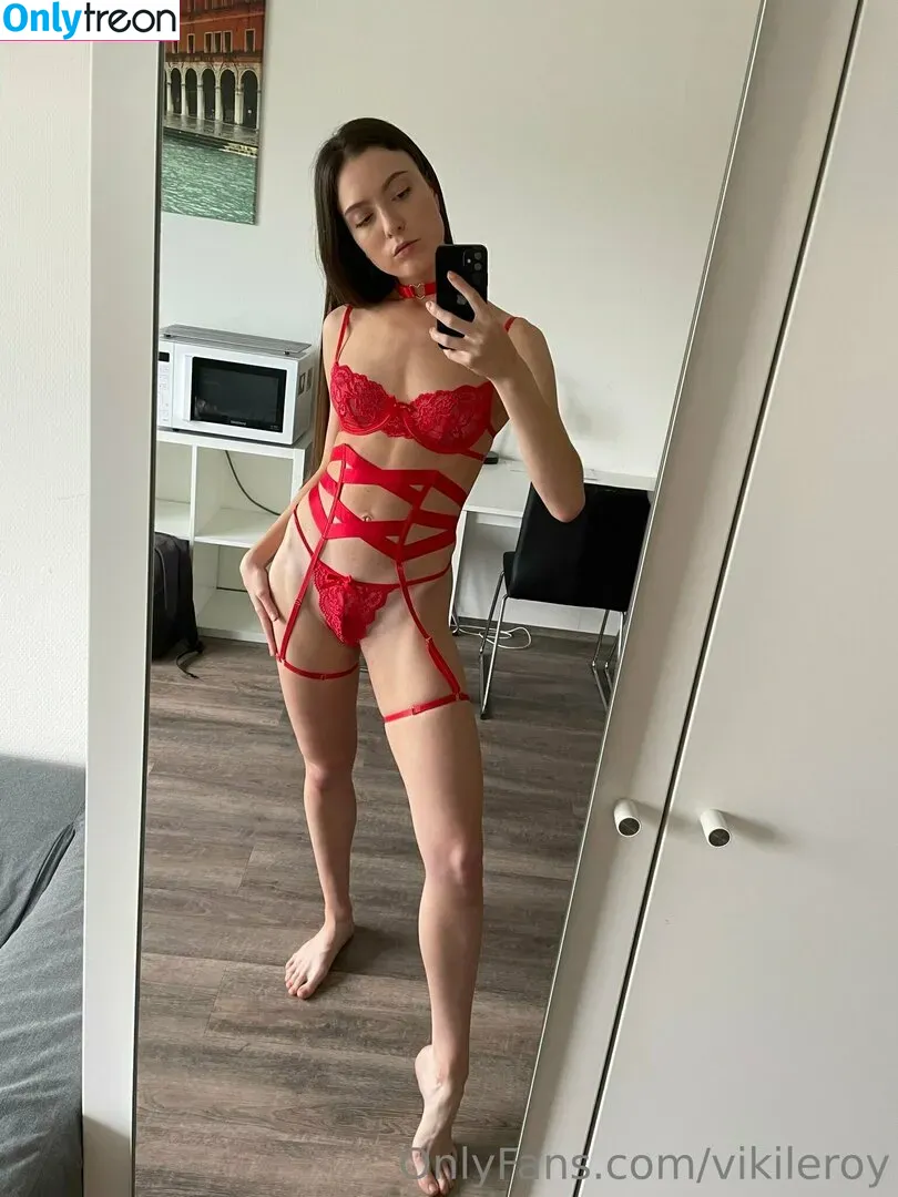 vikileroy nude photo #0015 (mikeleroy / vikileroyvip)