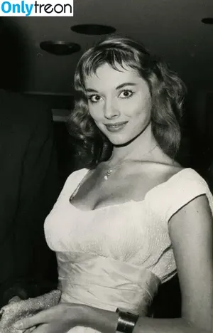 Vikki Dougan / vikkidougan фото голая #0003