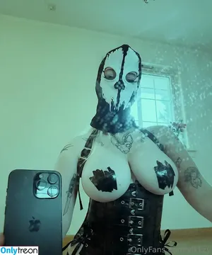 Vikkzy nude photo #0318