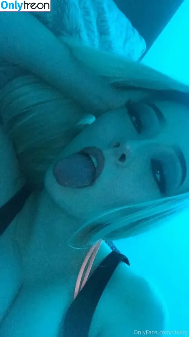 Vikkzy nude photo #0185 (Vikkzy)
