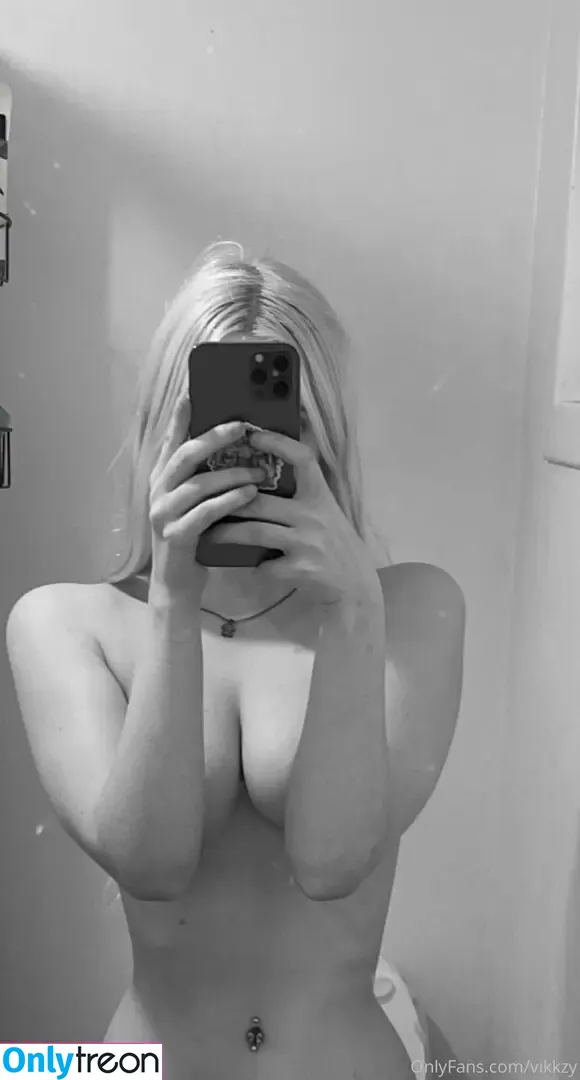 Vikkzy nude photo #0261 (Vikkzy)