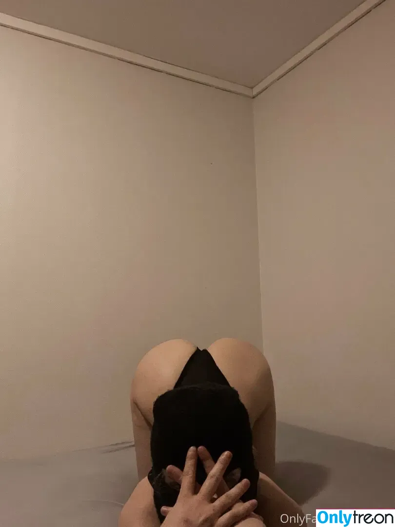 Vikkzy nude photo #0264 (Vikkzy)