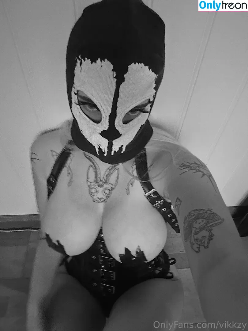 Vikkzy nude photo #0330 (Vikkzy)