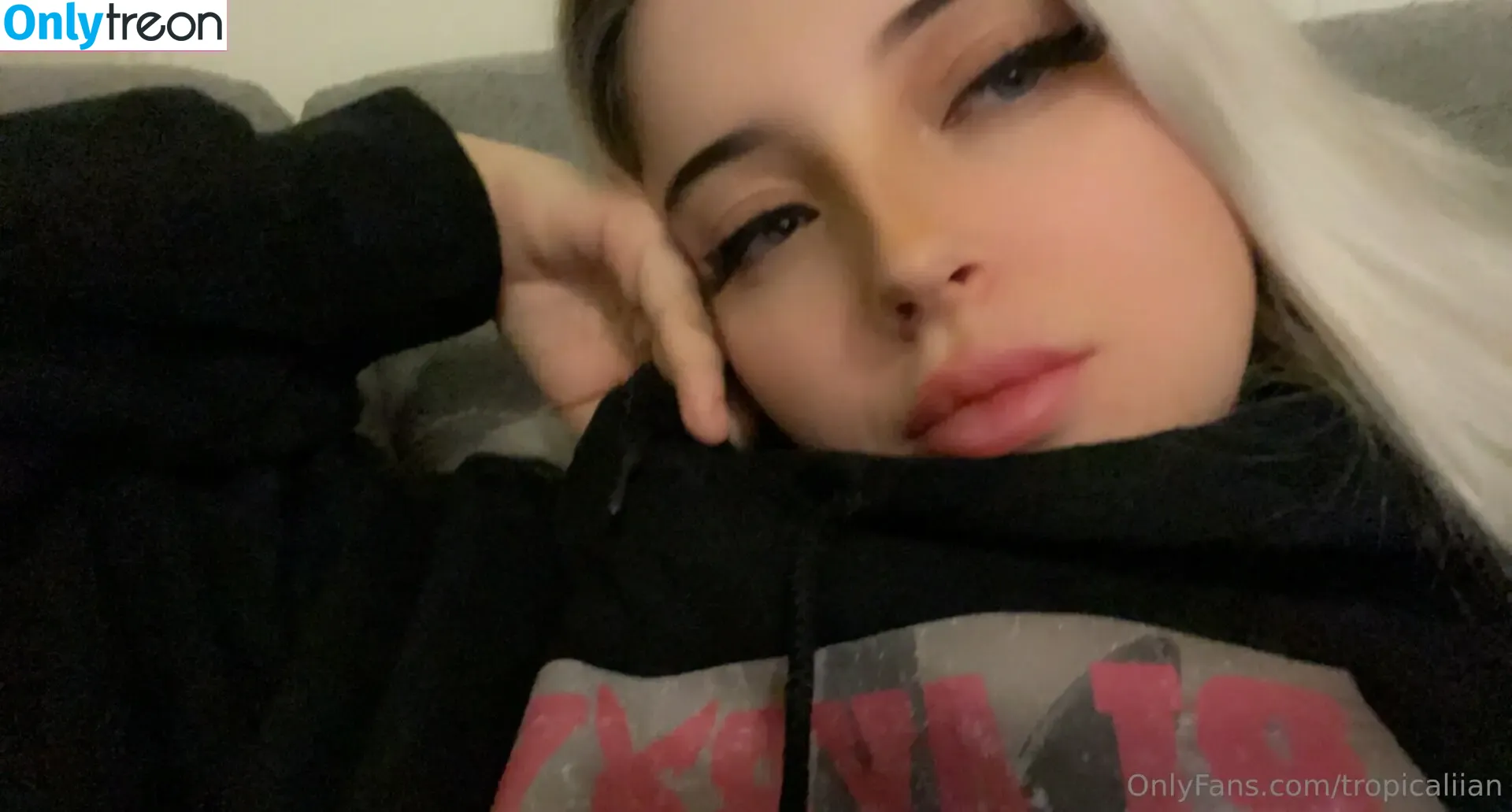 Vikkzy голая photo #0385 (Vikkzy)
