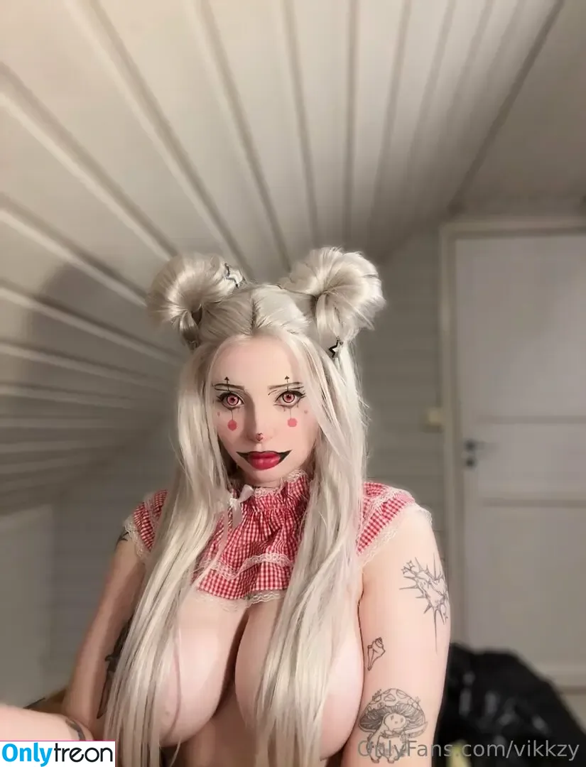 Vikkzy nude photo #0439 (Vikkzy)