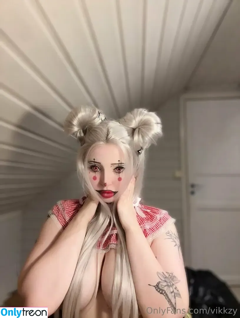 Vikkzy nude photo #0453 (Vikkzy)