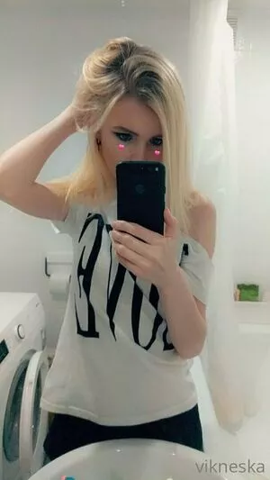 vikneskafree / vikneska nude photo #0072