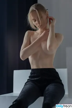 Viktoria Evgenyeva / vechereyet / vixxxtoriaa nude photo #0024