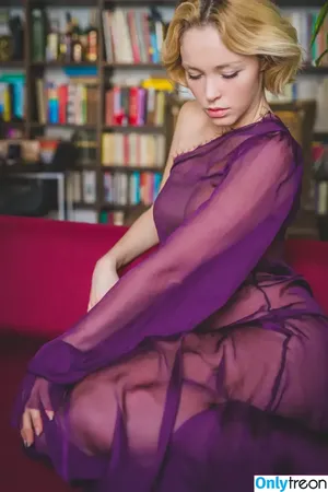 Viktoriia Yarova / vi_blabla nude photo #0064