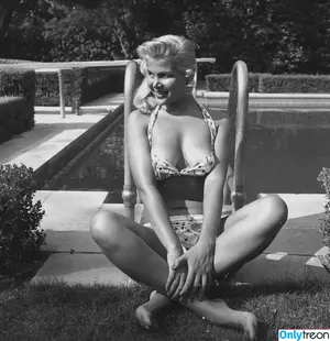 Vintage English Pinups / pinup_vintage_gallery nude photo #0190