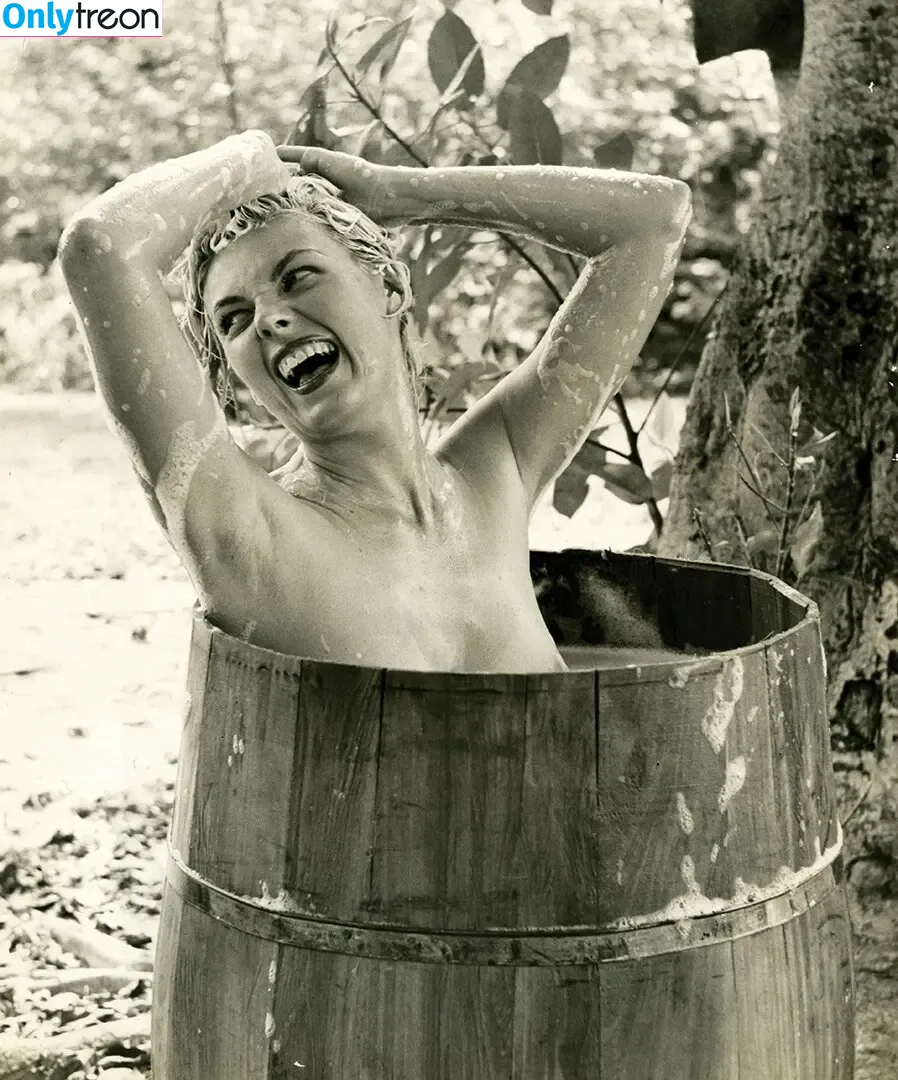 Vintage English Pinups nude photo #0125 (pinup_vintage_gallery)