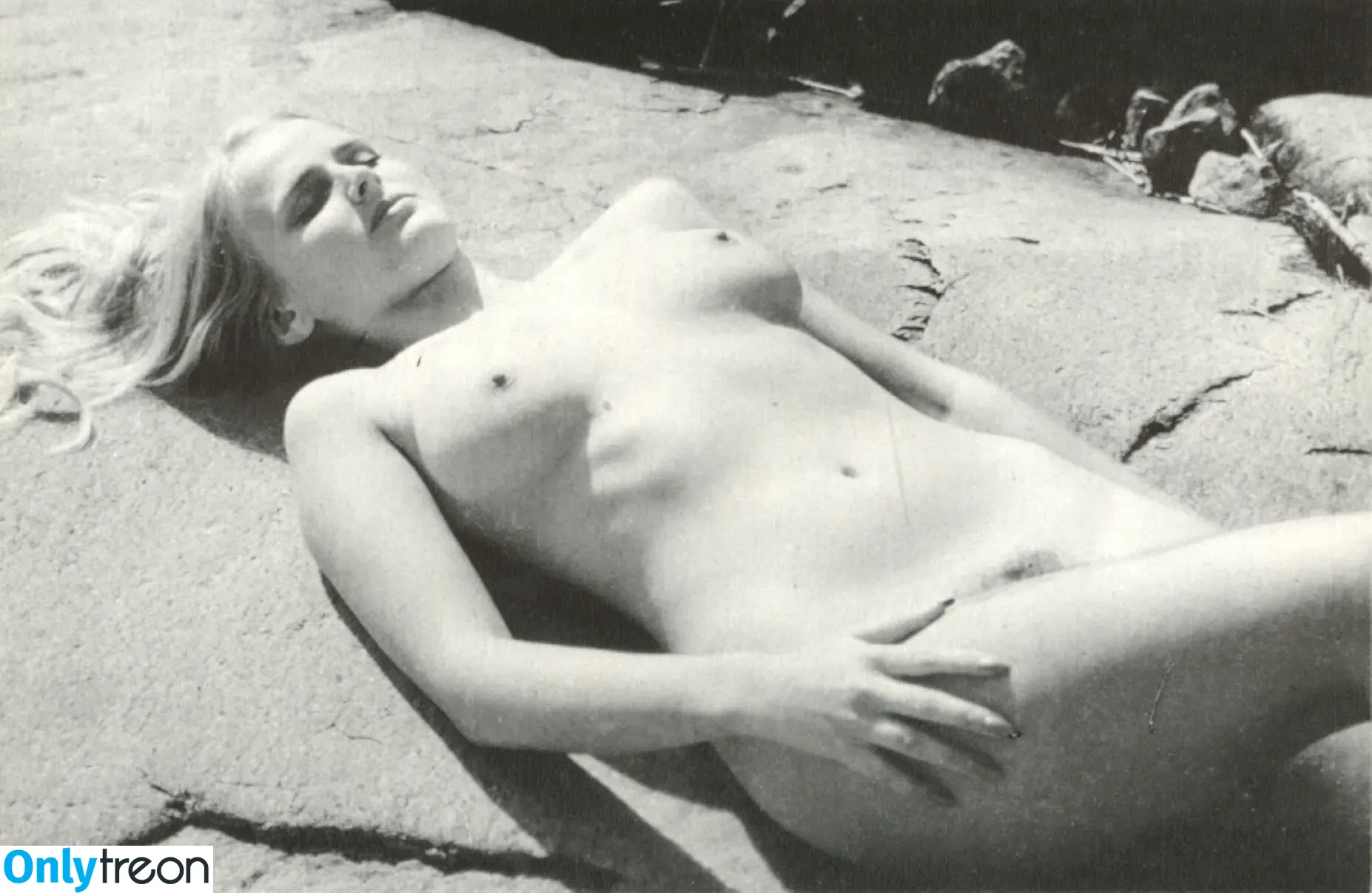 Vintage English Pinups голая photo #0195 (pinup_vintage_gallery)