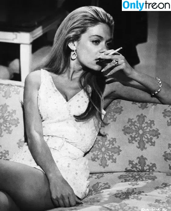 Vintage Starlets голая photo #1685 (Vintage Starlets)