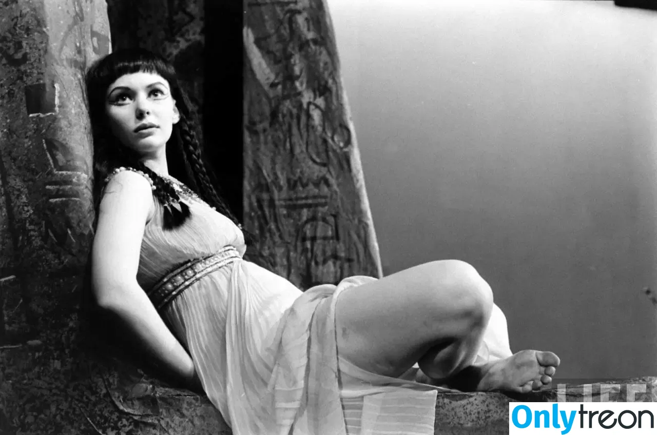 Vintage Starlets nude photo #2650 (Vintage Starlets)
