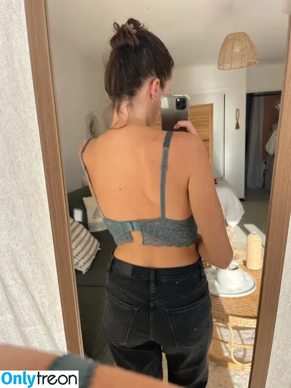 Vinted/eBay nude photo #7587 (Vinted/eBay)