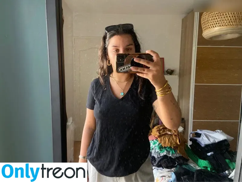 Vinted/eBay nude photo #7665 (Vinted/eBay)