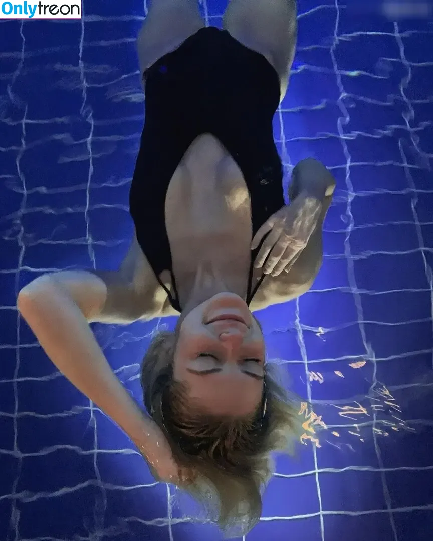 Viola Kraus nude photo #0033 (viola.kraus)
