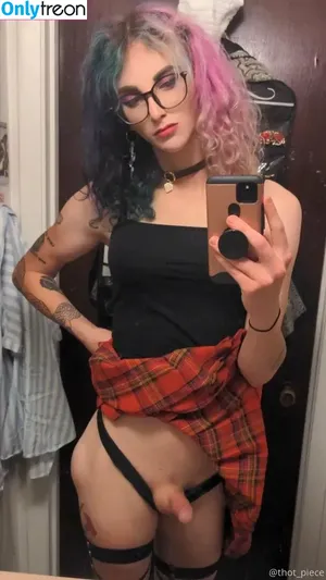 Violet Valentine / slutpilled / thot_piece / violetvalentine_official nude photo #0008