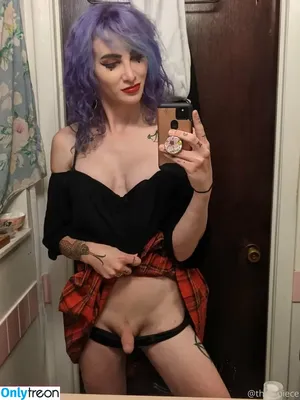 Violet Valentine / slutpilled / thot_piece / violetvalentine_official nude photo #0014