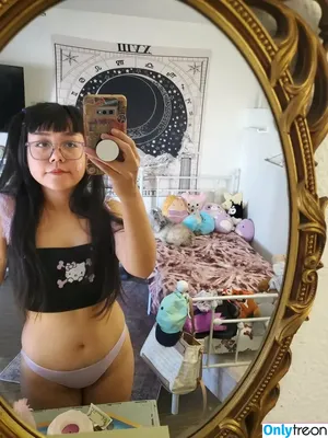 violetnixie / violetnixieofficial nude photo #0001