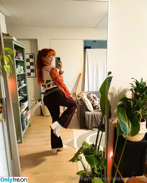 violetvarnfree / violetjanefrey nude photo #0036
