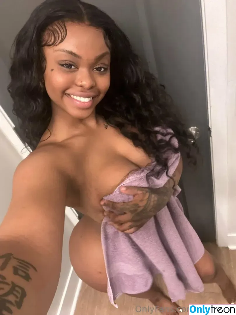 Vipjuiccy- Itssojuiccy nude photo #0009 (Alexis Brown / itssojuiccy / vipjuiccy)