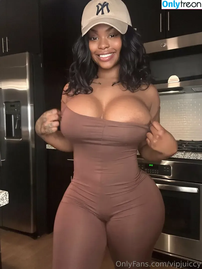 Vipjuiccy- Itssojuiccy nude photo #0011 (Alexis Brown / itssojuiccy / vipjuiccy)