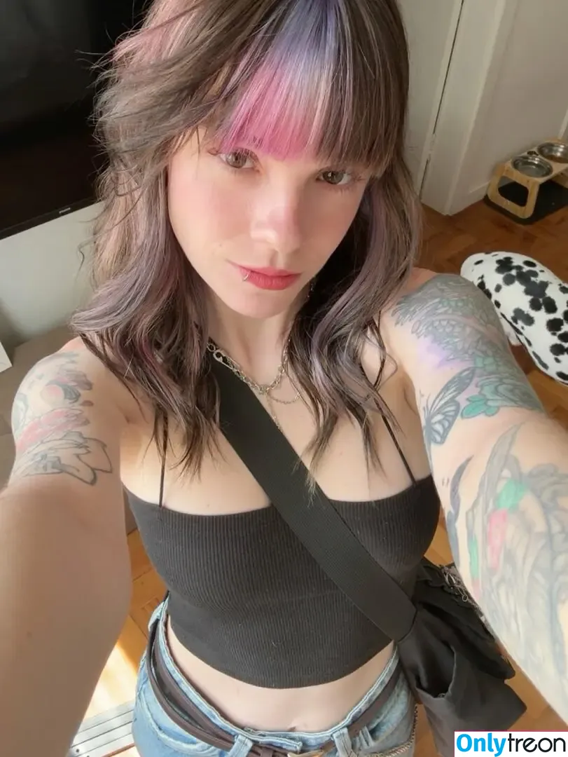 Viqsm nude photo #0079 (Viqsm)