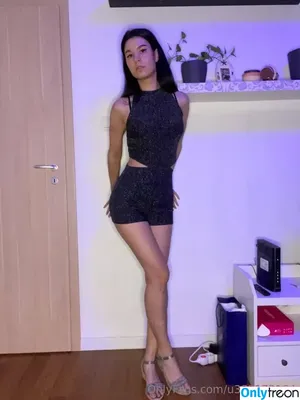 virginallison / Imagineallison nude photo #0007