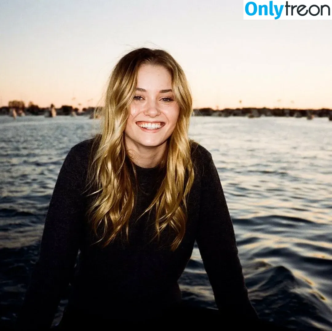 Virginia Gardner nude photo #0124 (Ginny / ginnygardner)