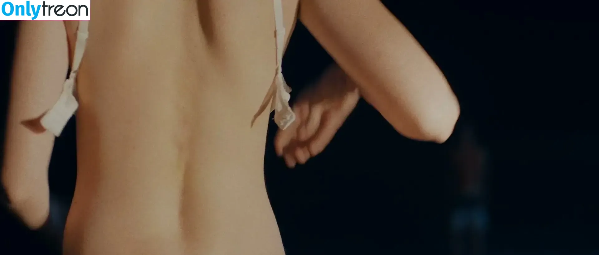 Virginia Gardner nude photo #0256 (Ginny / ginnygardner)