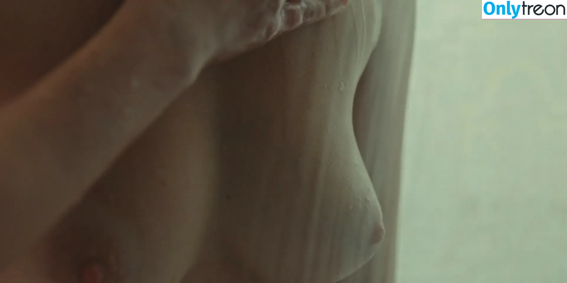 Virginia Gardner nude photo #0267 (Ginny / ginnygardner)