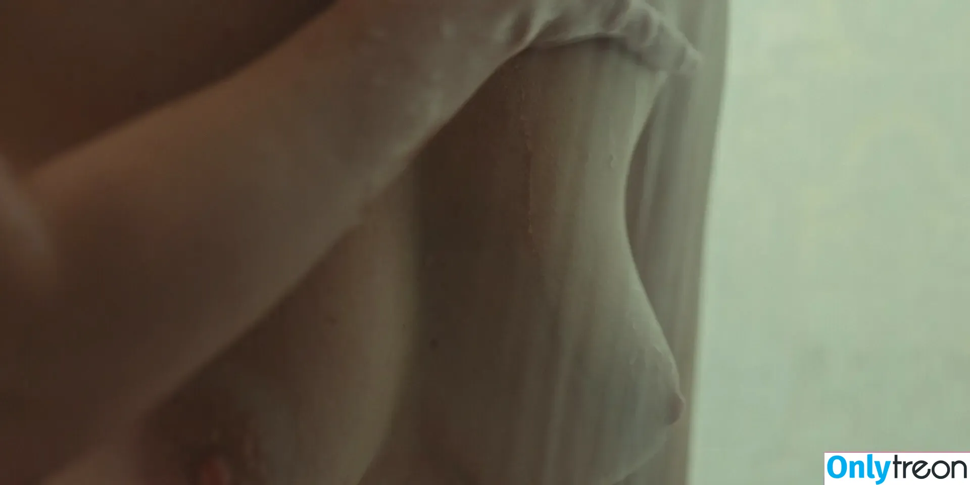 Virginia Gardner nude photo #0268 (Ginny / ginnygardner)