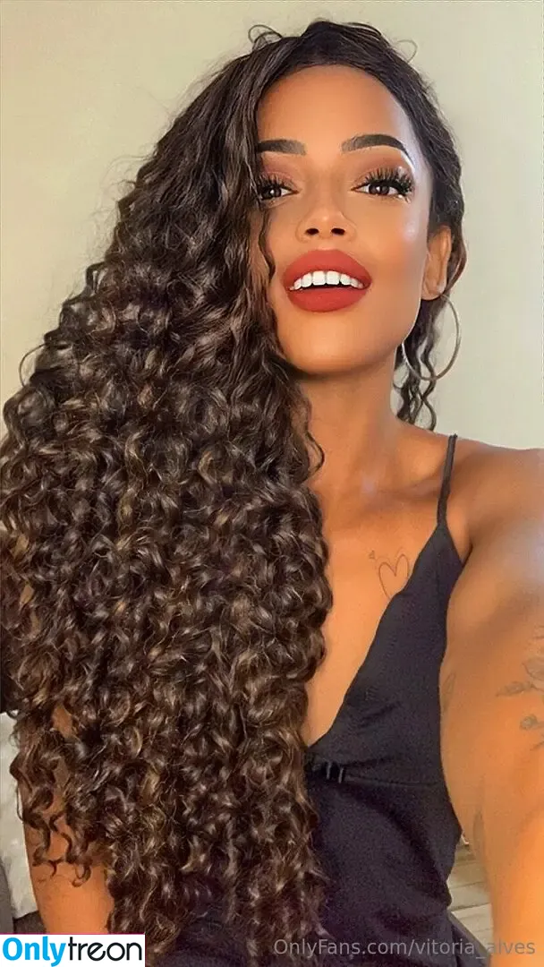 vitoria_alves nude photo #0082 (vitoriaalves02__)