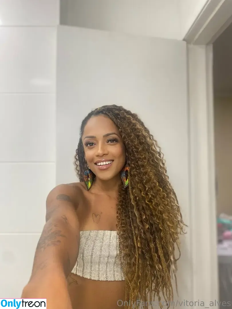 vitoria_alves nude photo #0091 (vitoriaalves02__)