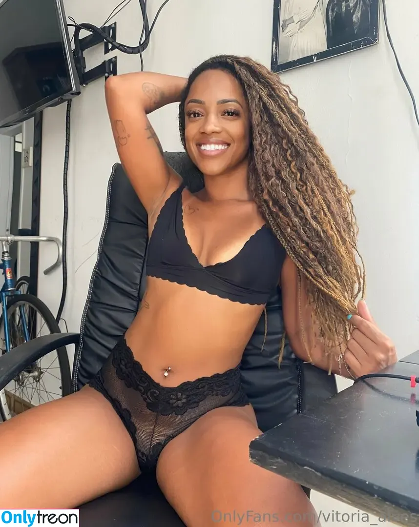 vitoria_alves nude photo #0111 (vitoriaalves02__)