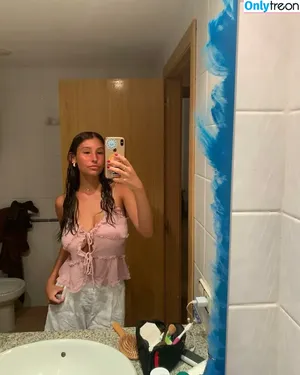 Vittoria / _viu__ / vittorialazzari nude photo #0349