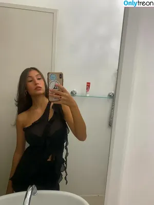 Vittoria / _viu__ / vittorialazzari nude photo #0362