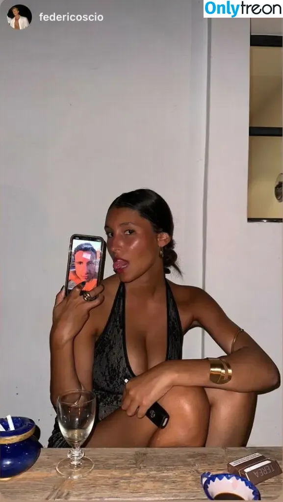 Vittoria nude photo #0139 (_viu__ / vittorialazzari)