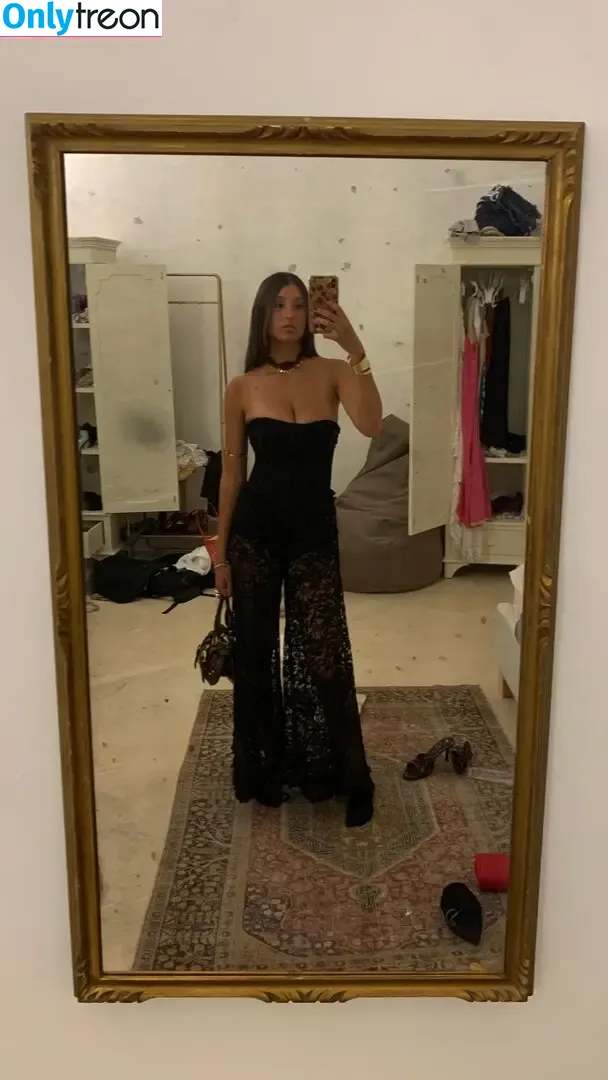 Vittoria nude photo #0156 (_viu__ / vittorialazzari)