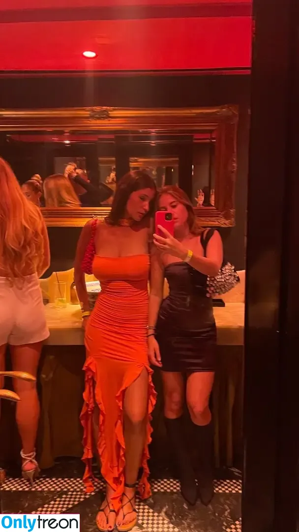 Vittoria nude photo #0162 (_viu__ / vittorialazzari)