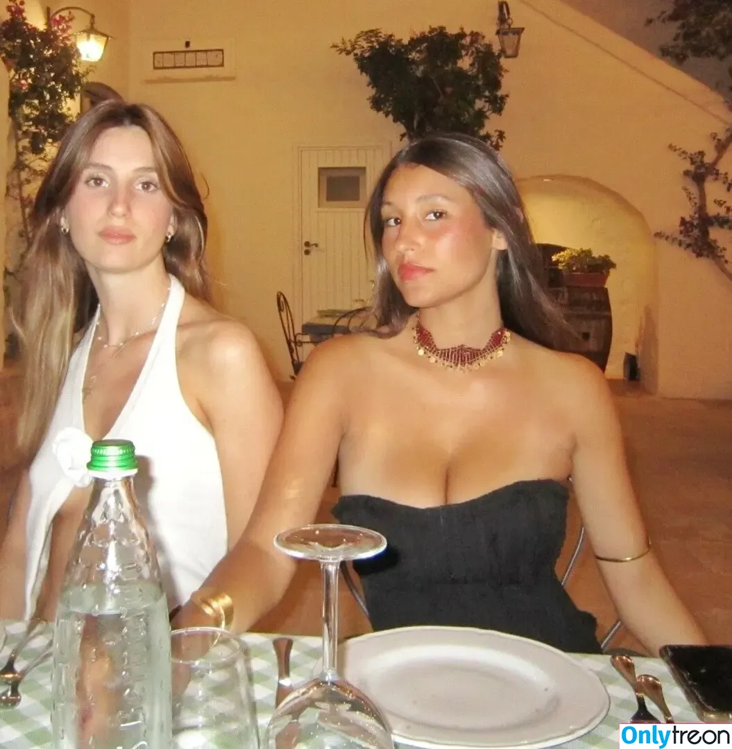 Vittoria nude photo #0174 (_viu__ / vittorialazzari)
