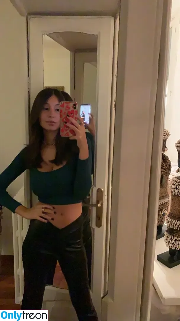 Vittoria nude photo #0219 (_viu__ / vittorialazzari)