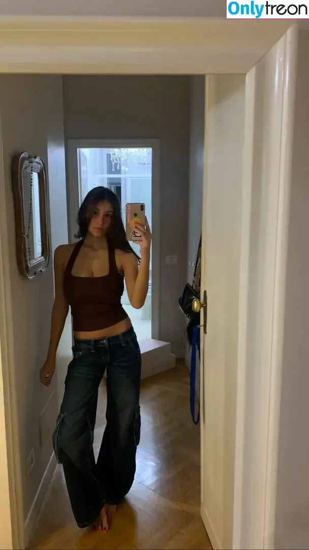 Vittoria nude photo #0230 (_viu__ / vittorialazzari)