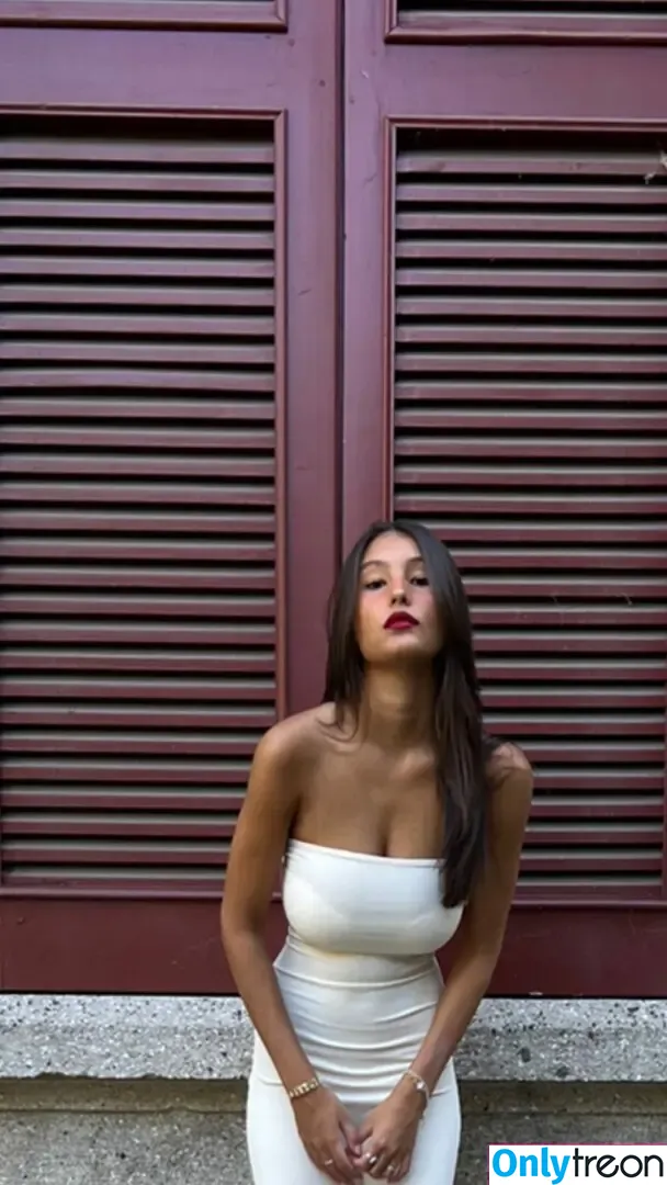 Vittoria nude photo #0243 (_viu__ / vittorialazzari)