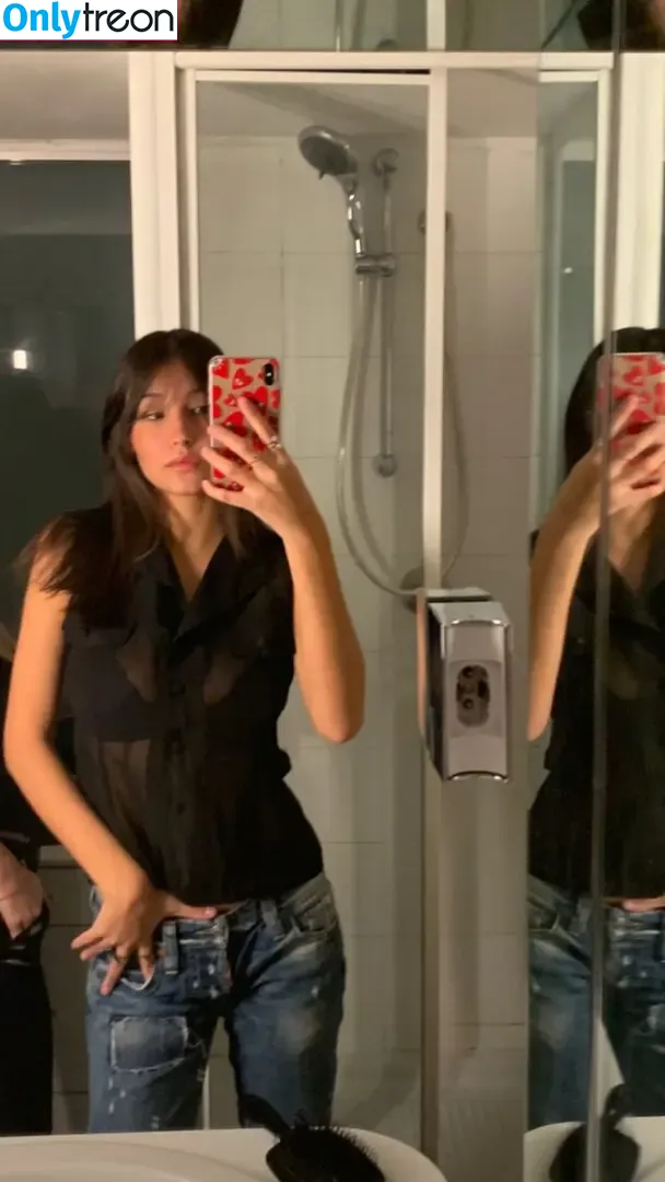 Vittoria nude photo #0276 (_viu__ / vittorialazzari)