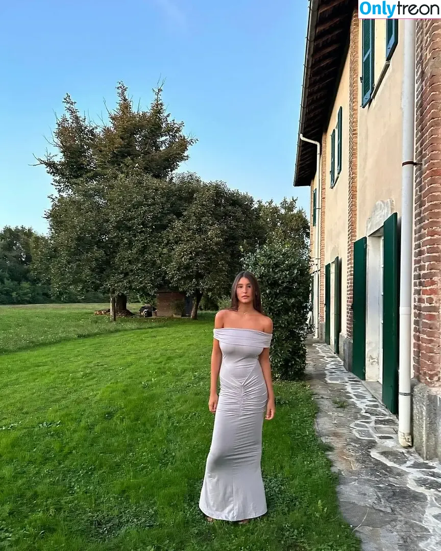 Vittoria nude photo #0293 (_viu__ / vittorialazzari)