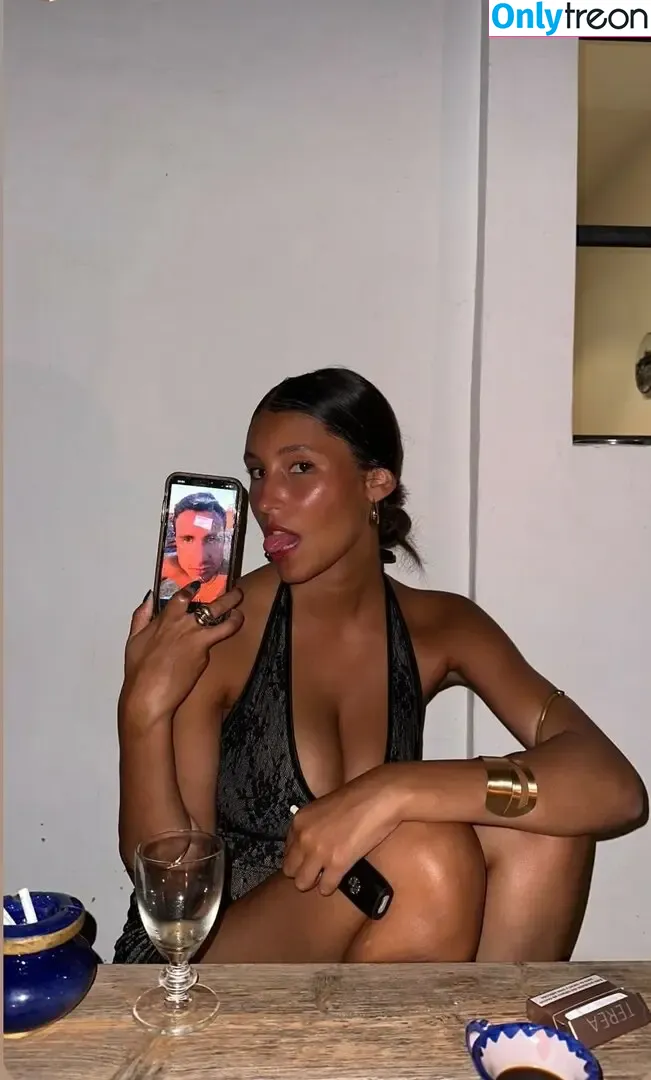 Vittoria nude photo #0322 (_viu__ / vittorialazzari)