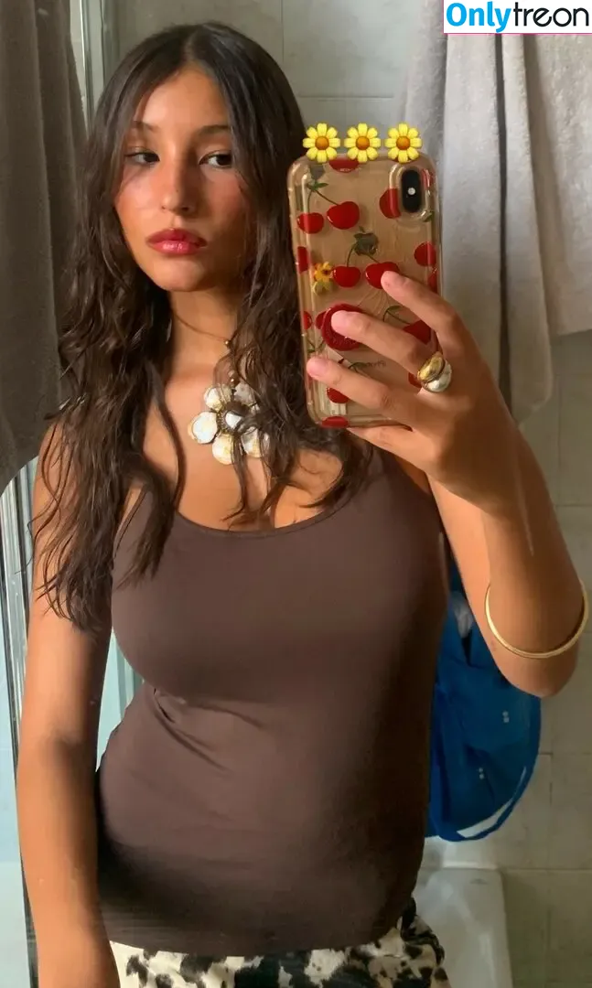 Vittoria nude photo #0323 (_viu__ / vittorialazzari)